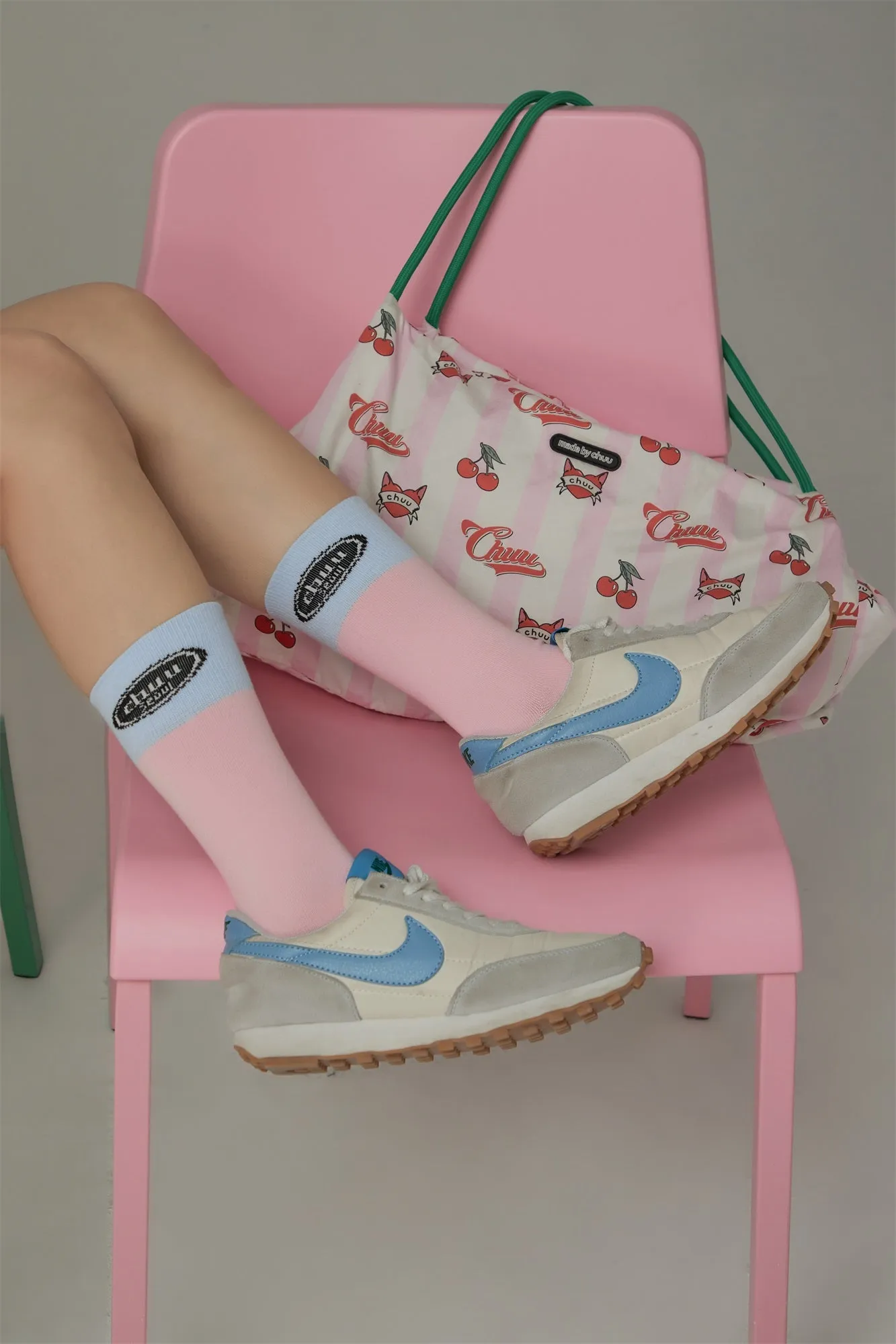 Chuu Lettering Color Band High Socks
